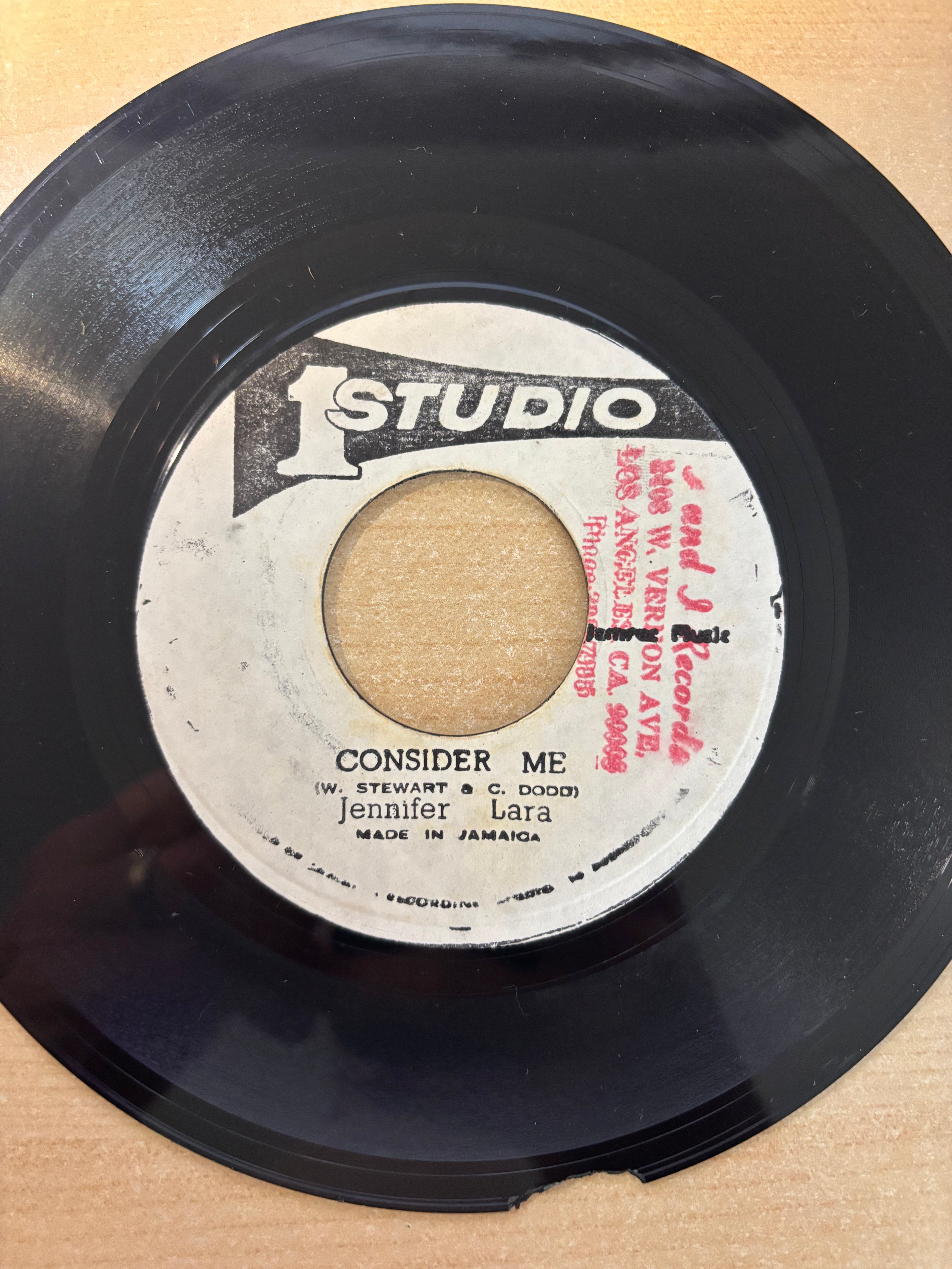 Jennifer Lara / Jennifer Lara & Sound Dimension : Consider Me / Consider Me Pt. 2 (7")