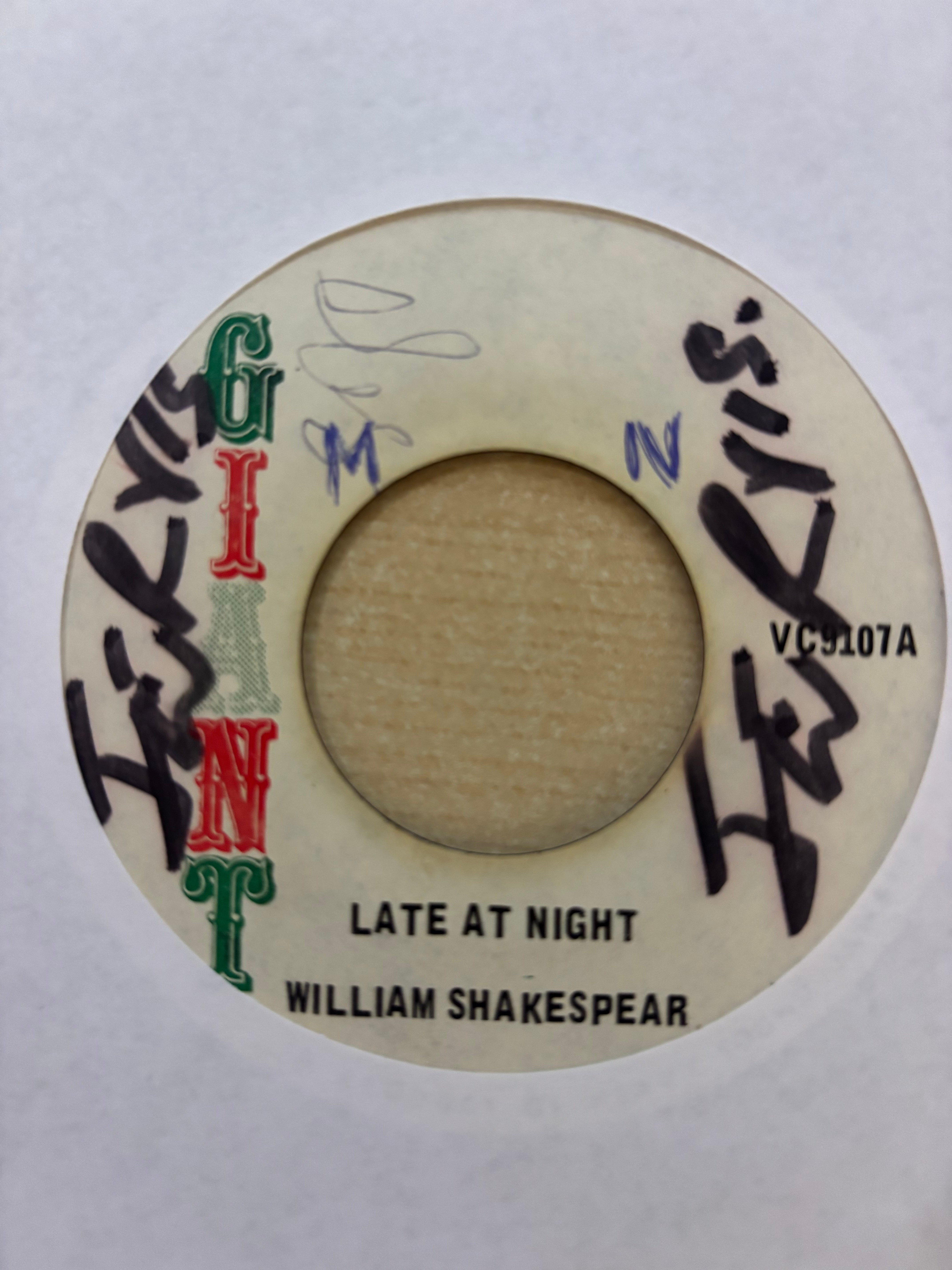 William Shakepare / The Graduates (6) : Late At Night / Late (Version) (7")