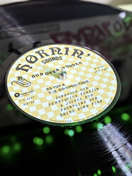 Eeyun Perkins & The Co-operators (5) : Dub Over Yonder (LP, Ltd)