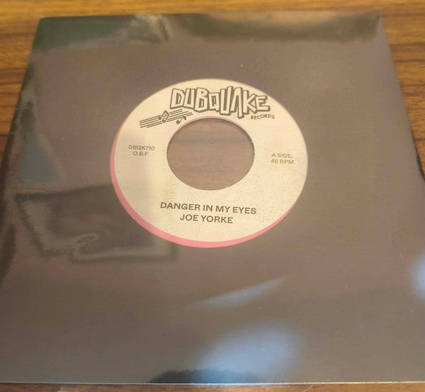 Joe Yorke : Danger in My Eyes (7", Single, Ltd, pin)