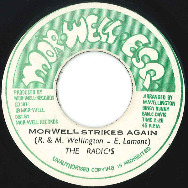 The Morwells : Cold Cold World / Morwell Strikes Again (7")